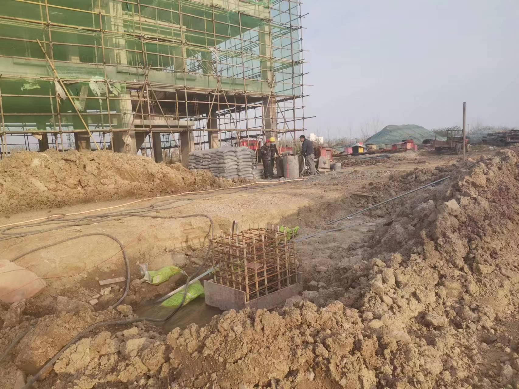 正阳当桥梁出现裂缝的时候应该及时加固修补